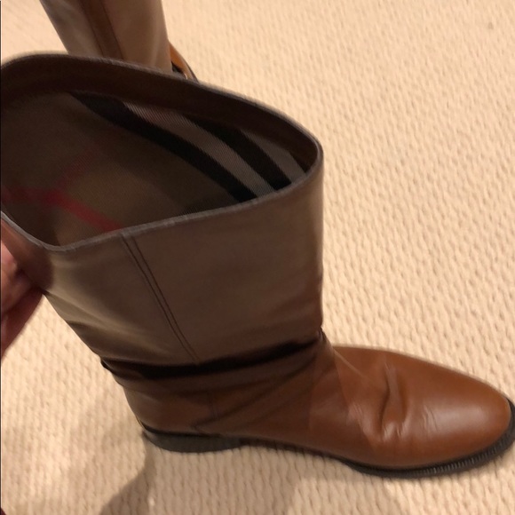 Burberry Riding Boot - Picture 6 of 6